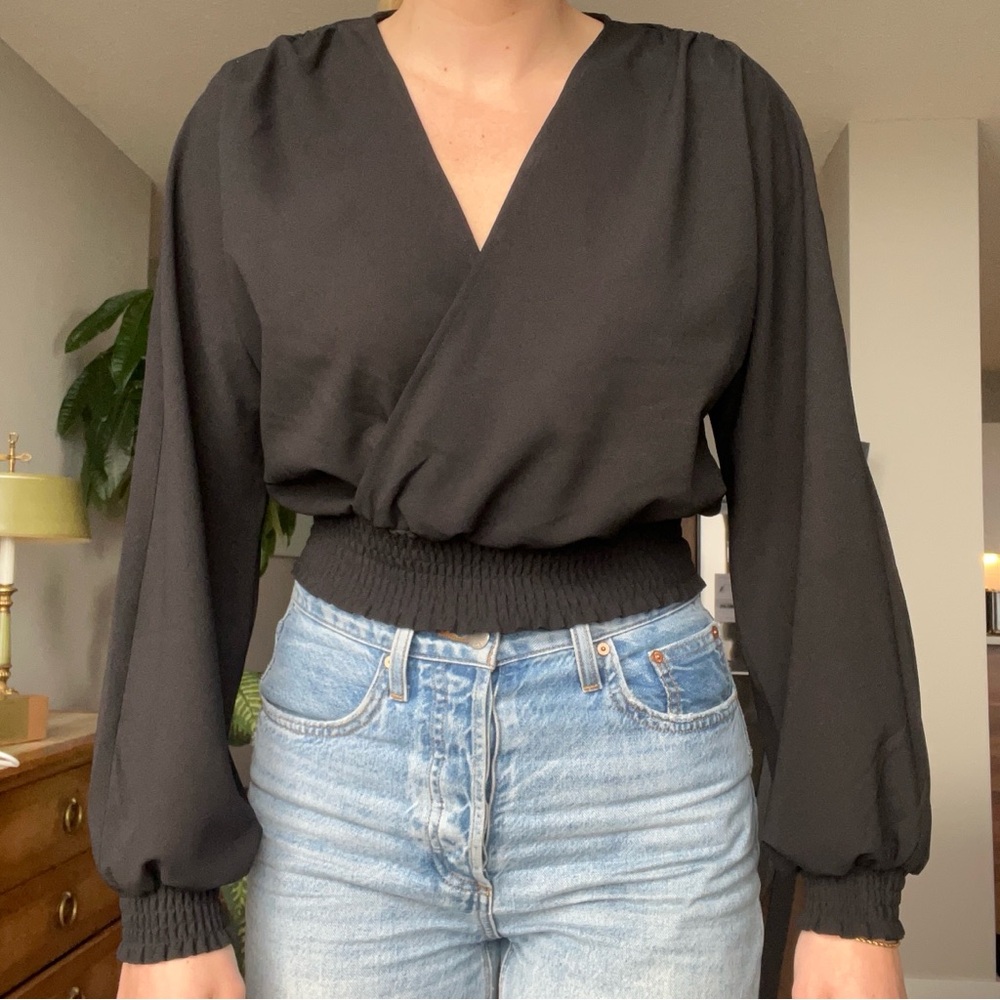 Wilfred Smocked V-Neck Wistful Blouse in Black